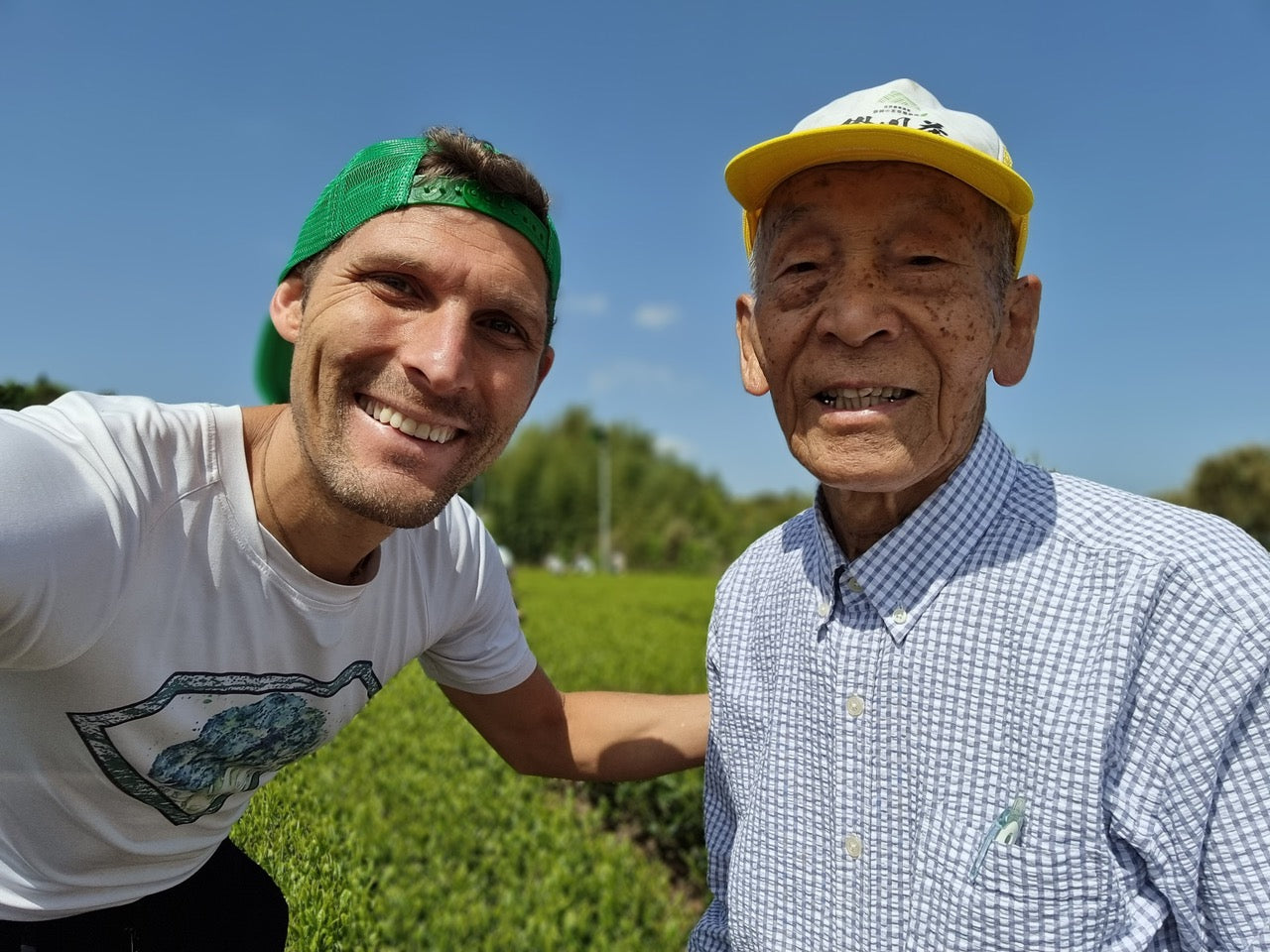 Bio Matcha Anbau Teebauer und Christian