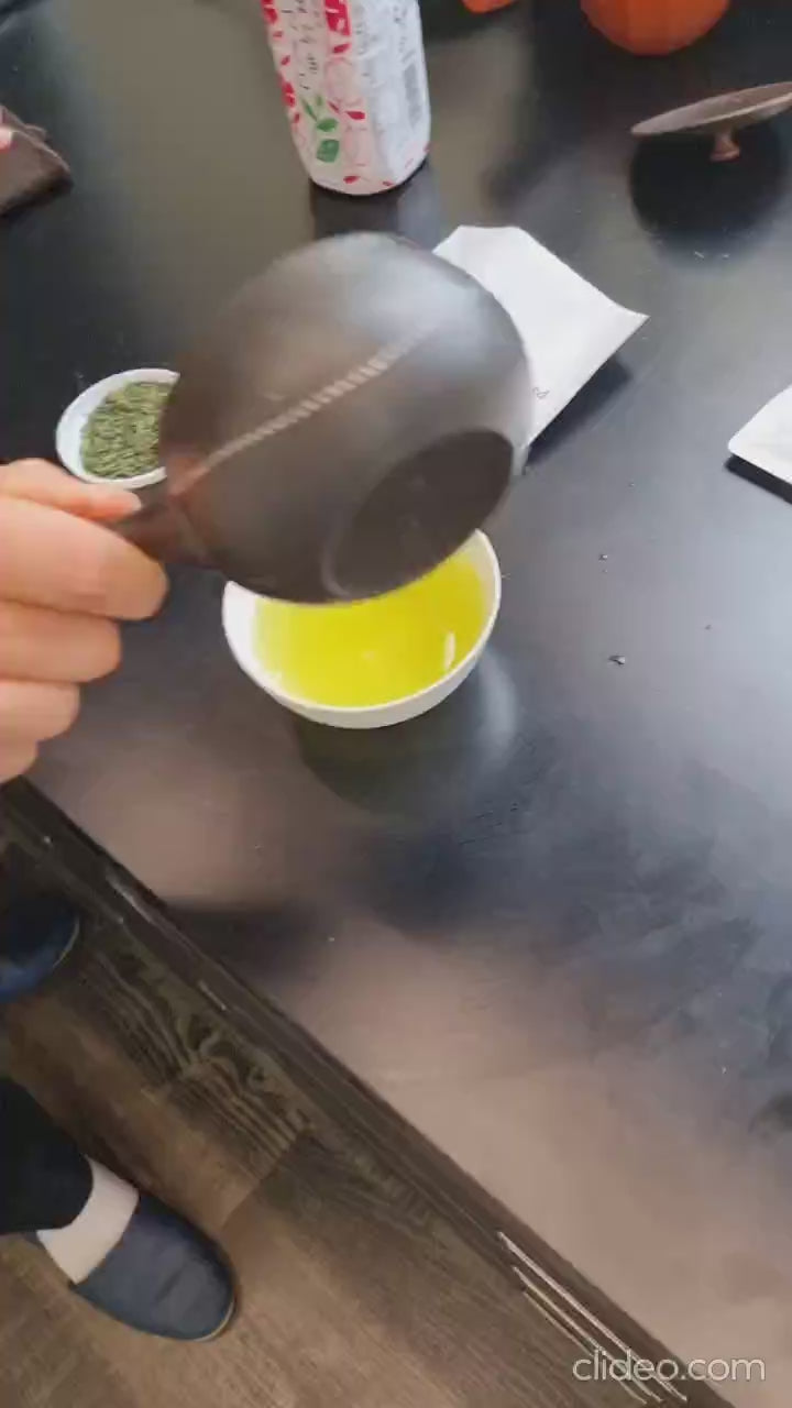 Osada Kurumi Ashamushi Verköstigung