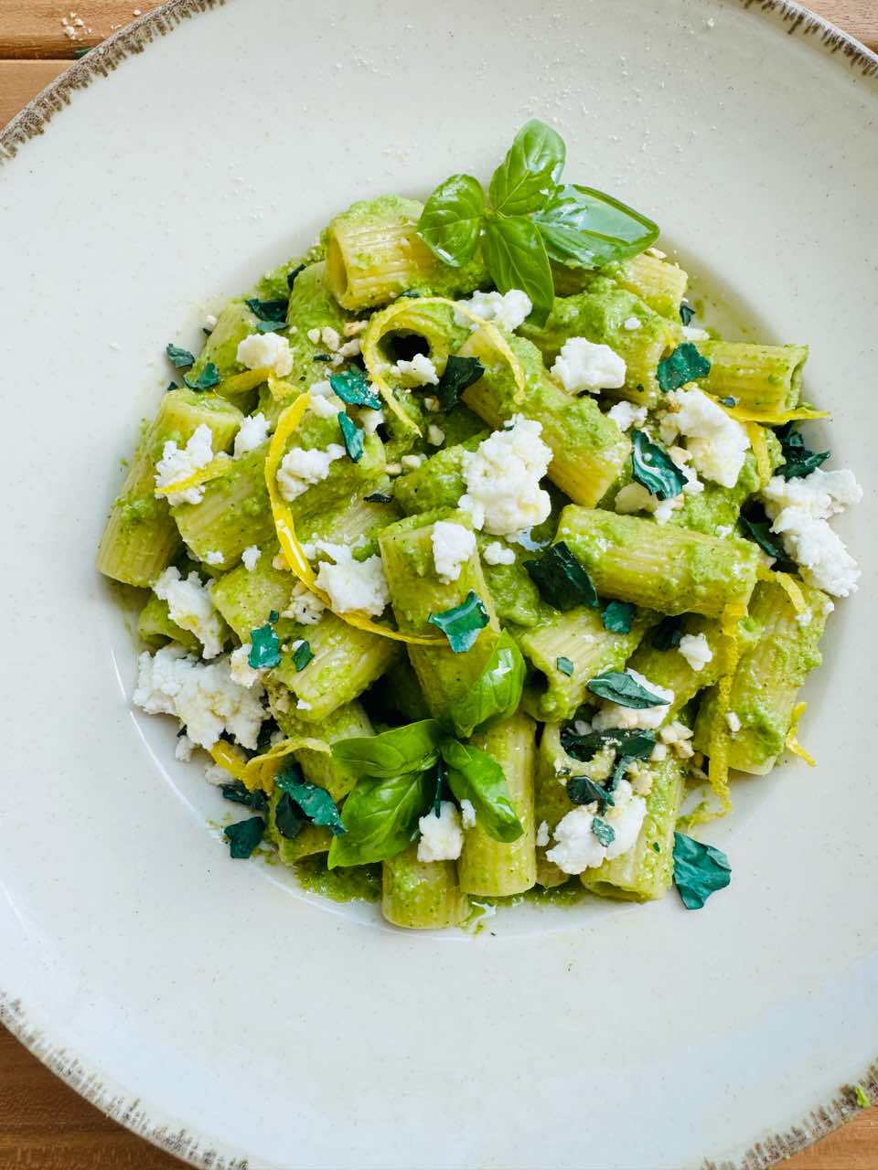 Broccoli-Pasta mit Spirulina Flakes